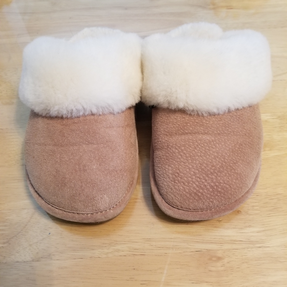 Women's Old Friends Slippers Size 5/6 - Picture 1 of 16